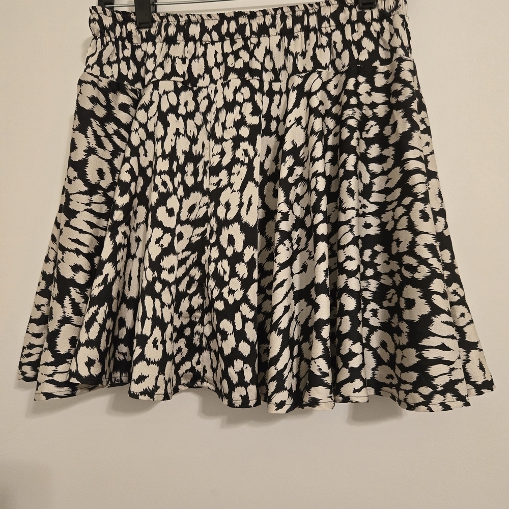 Black and White Mini Skater Skirt